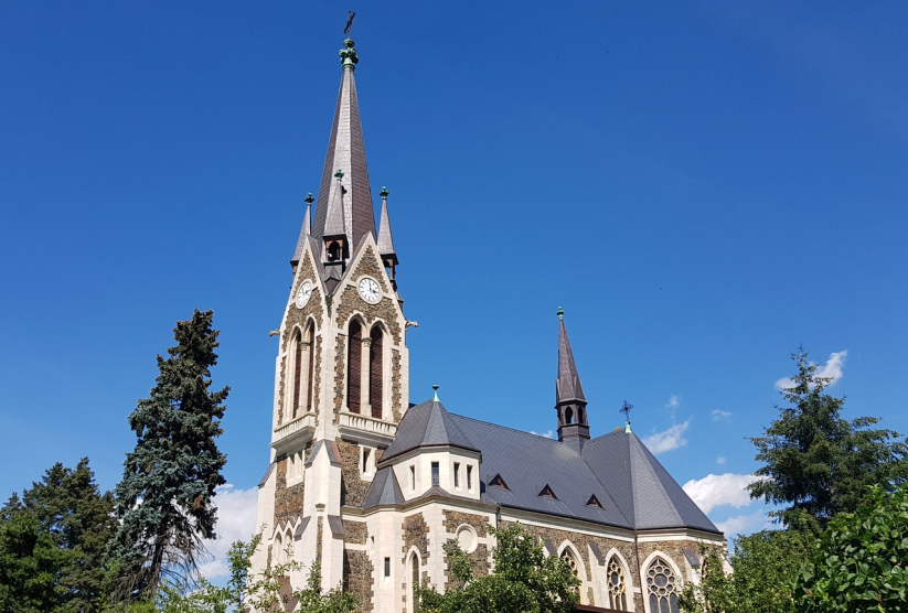 Farní kostel Nanebevzetí Panny Marie ve Vítkově