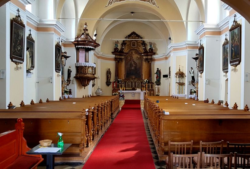 Kostel sv. Prokopa v Komárově
