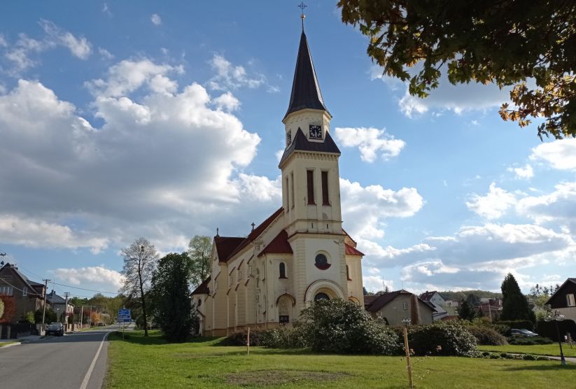 Kostel sv. Valentina v Háji ve Slezsku