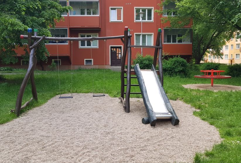 Dětské hřiště (ul. Spartakovců) v Ostravě-Porubě