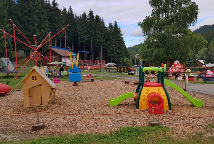 Dětský letní park na Bílé