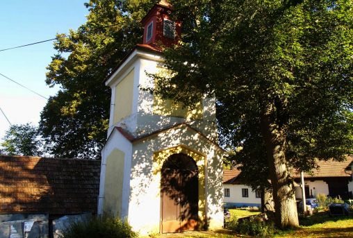 Kaple (zvonice) Kněževes - Veselka