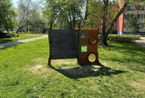 Dětské hřiště (ul. Ludvíka Podéště) v Ostravě-Porubě