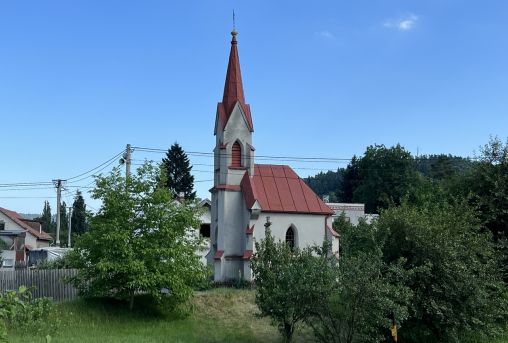 Kaple Panny Marie Růžencové v Loučkách u Oder