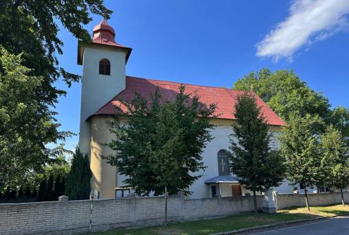 Kostel sv. Vavřince v Luboměři