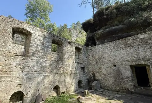 Zřícenina Dolského mlýna v Českém Švýcarsku