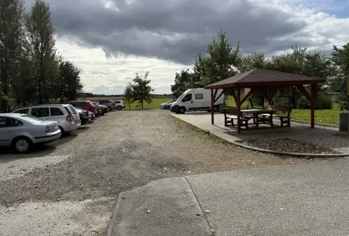 Rozhledna na Hraničních meandrech Odry - parkoviště