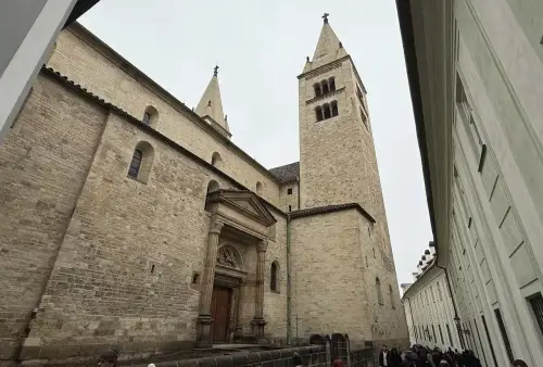 Bazilika a klášter sv. Jiří na Pražském hradě
