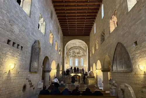 Bazilika a klášter sv. Jiří na Pražském hradě - interiér