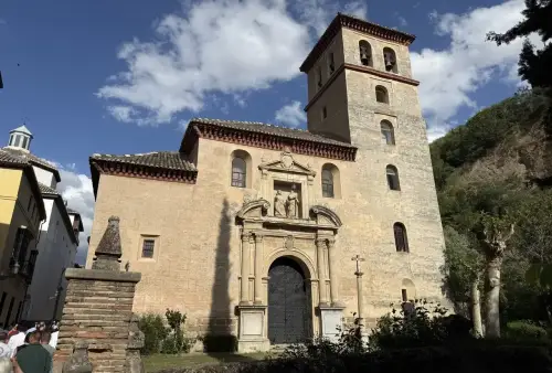 Kostel svatého Petra a Pavla v Granadě (Iglesia de San Pedro y San Pablo)
