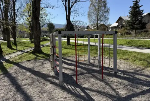 Dětské hřiště (ul. Sokolská) ve Zlatých Horách