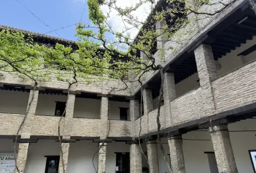 Corral del Carbón v Granadě