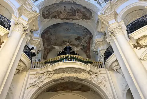 Chrám sv. Mikuláše v Praze - varhany
