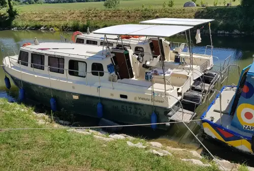 Plavba po Baťově kanálu z Veselí nad Moravou do Skalice