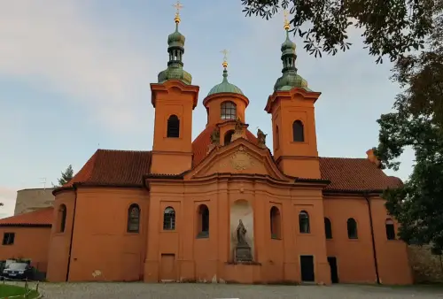 Katedrální chrám sv. Vavřince na Petříně v Praze