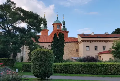 Katedrální chrám sv. Vavřince na Petříně v Praze
