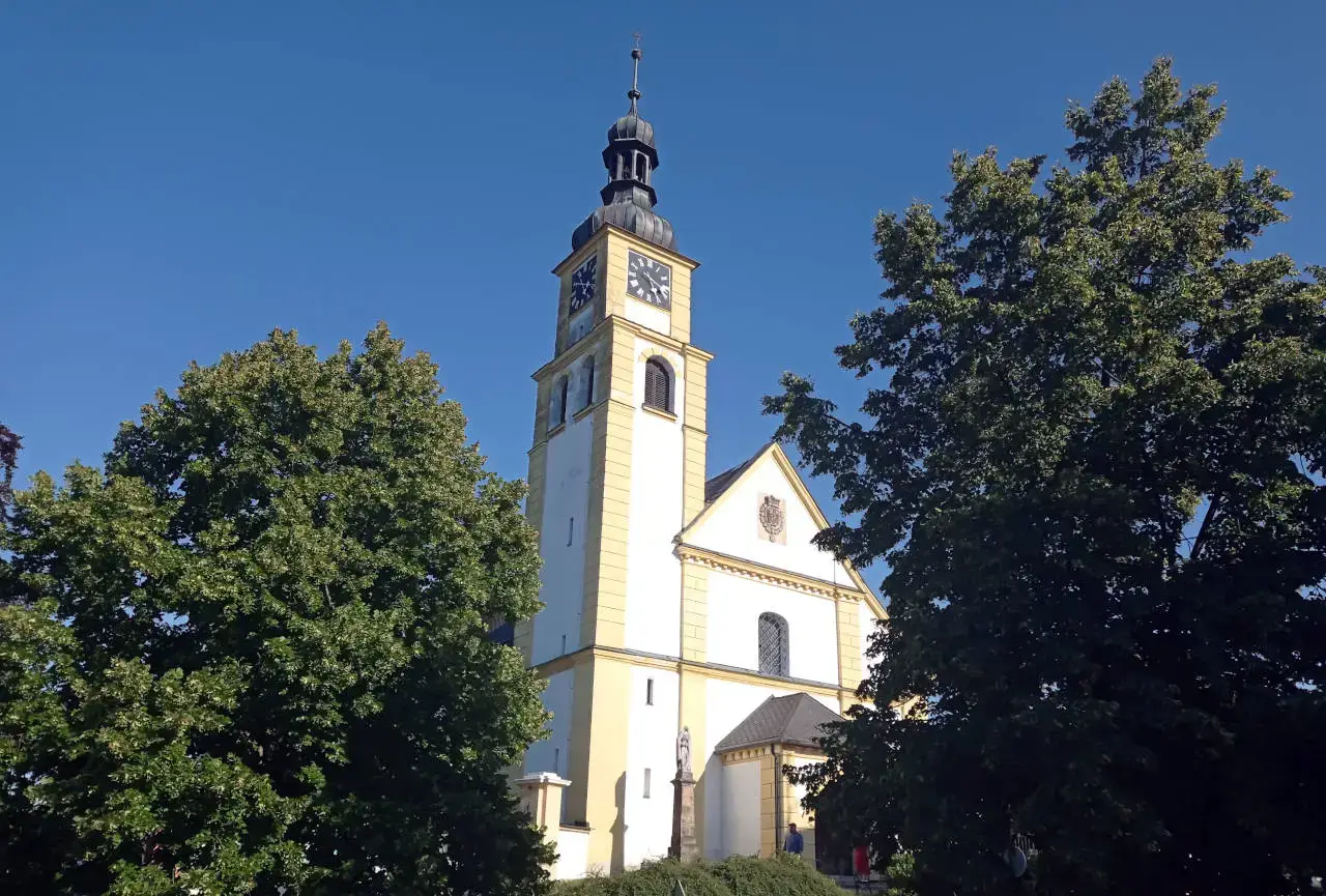 Kostel svatého Petra a Pavla v Hradci nad Moravicí