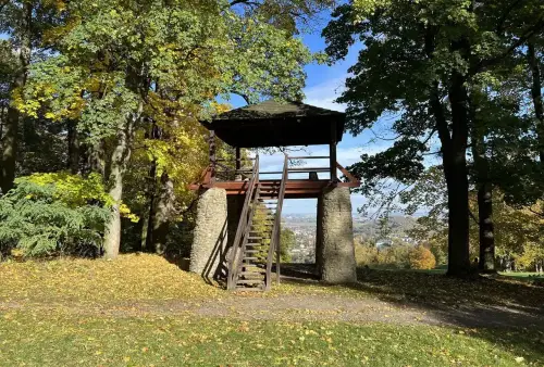Bezručova vyhlídka – romantický výhled nad Hradcem nad Moravicí