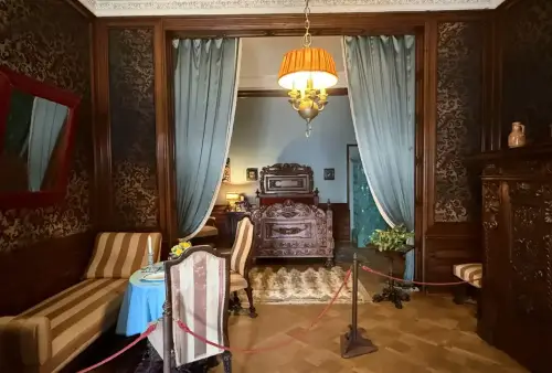 Zámek Hrádek u Nechanic - ložnice